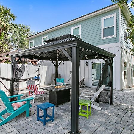 Few Steps To Ocean-4 Beach Cruisers & Free Parking & Private Backyard Jacksonville Beach Eksteriør billede