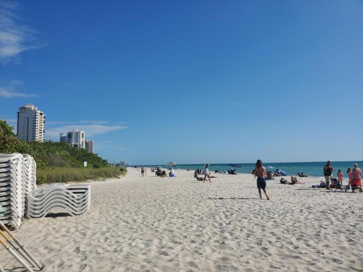 Few Steps To Ocean-4 Beach Cruisers & Free Parking & Private Backyard Jacksonville Beach Eksteriør billede
