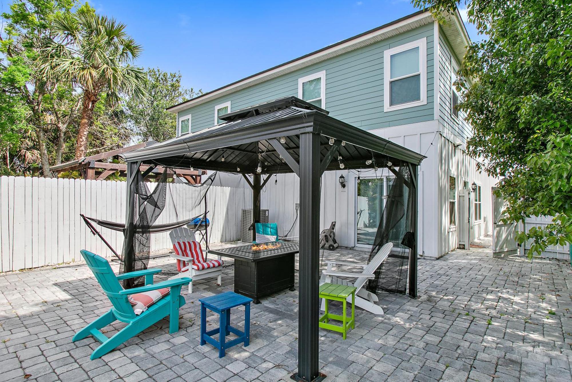 Few Steps To Ocean-4 Beach Cruisers & Free Parking & Private Backyard Jacksonville Beach Eksteriør billede