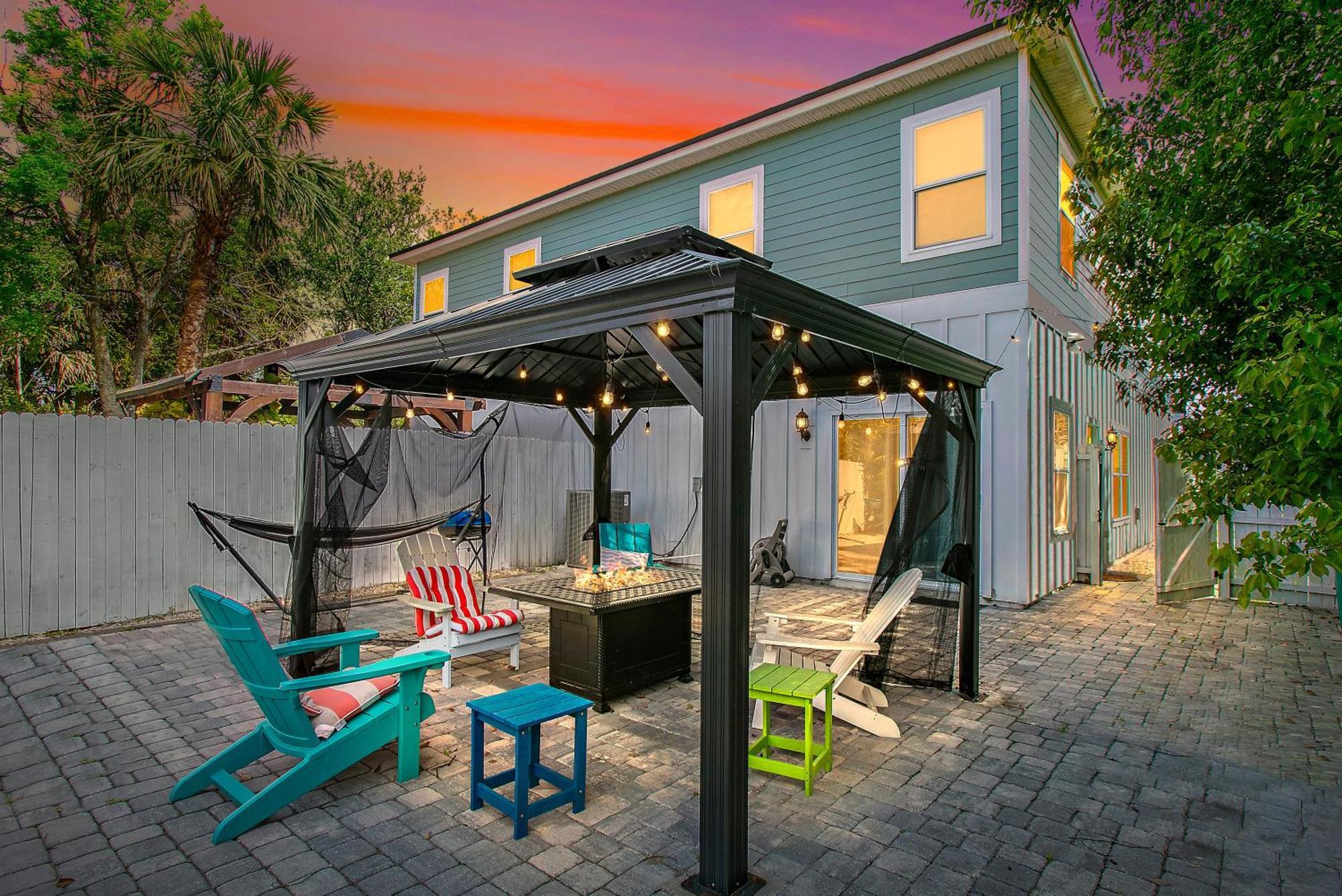 Few Steps To Ocean-4 Beach Cruisers & Free Parking & Private Backyard Jacksonville Beach Eksteriør billede